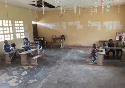 Bild 8: Klassenraum renovierungsbedürftig | Kinderhilfe Nkoumisé-Sud in der Initiative Bitburg für eine Solidarische Welt e. V.